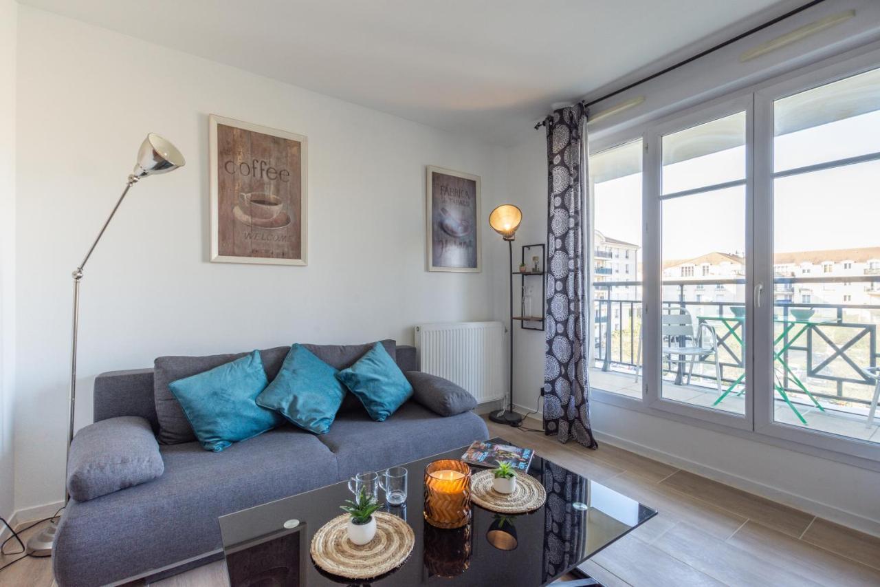 Family Travel Paris Apartment *